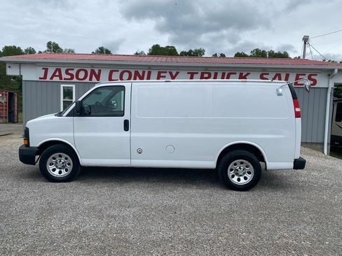 Used 2011 Chevrolet Express 1500 RWD image 1