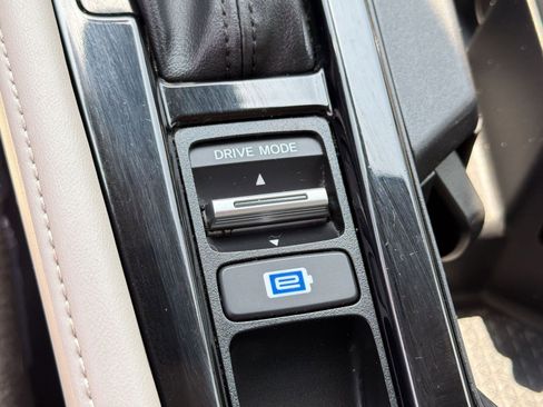 Used 2023 Honda Accord Touring image 25