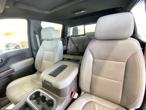 Used 2021 Chevrolet Silverado 1500 LT Trail Boss w/ Convenience Package II AWD/4WD image 14