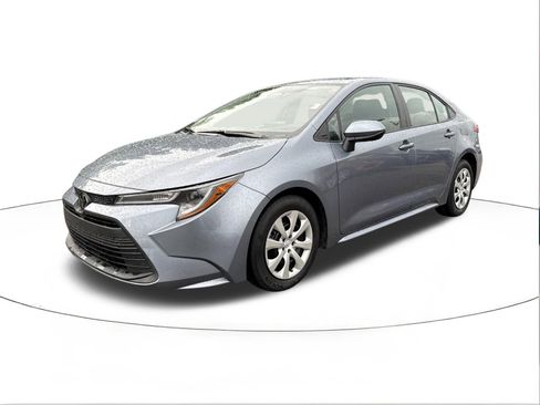 Used 2024 Toyota Corolla LE FWD image 7