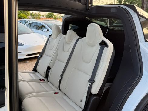 Used 2022 Tesla Model X AWD/4WD image 12