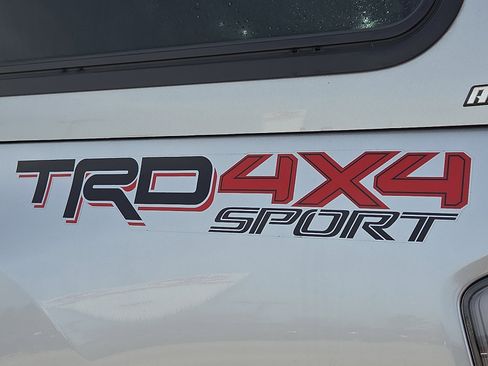 Used 2023 Toyota Tacoma TRD Sport w/ Advanced Technology Package image 8