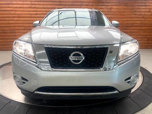Used 2016 Nissan Pathfinder S image 3