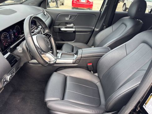 Used 2025 Mercedes-Benz GLA 250 4MATIC image 28