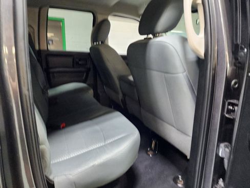 Used 2017 RAM 1500 Express AWD/4WD image 22