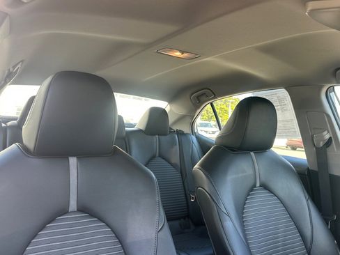 Used 2023 Toyota Camry SE image 19