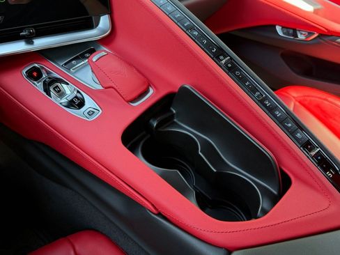 Used 2022 Chevrolet Corvette Stingray Preferred Cpe w/ Z51 Performance Package RWD image 28