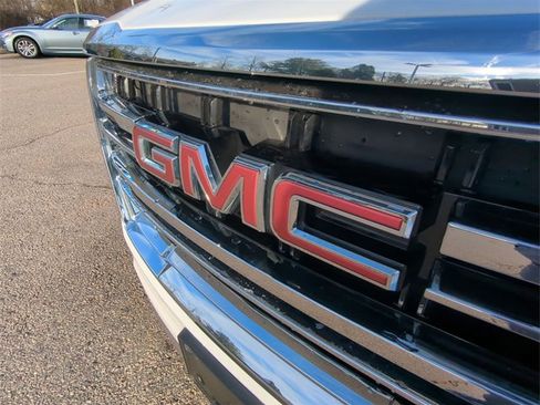 Certified 2024 GMC Yukon SLT image 30