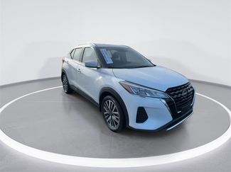 Used 2023 Nissan Kicks SV video 2