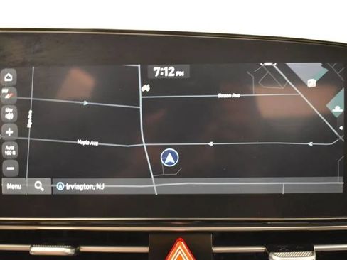 Used 2024 Hyundai Elantra SEL FWD image 29