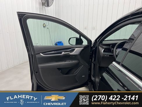 Used 2023 Cadillac XT5 Premium Luxury image 8