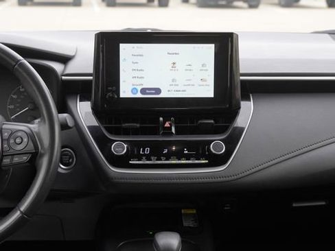 Used 2024 Toyota Corolla SE w/ SE Premium Package image 13