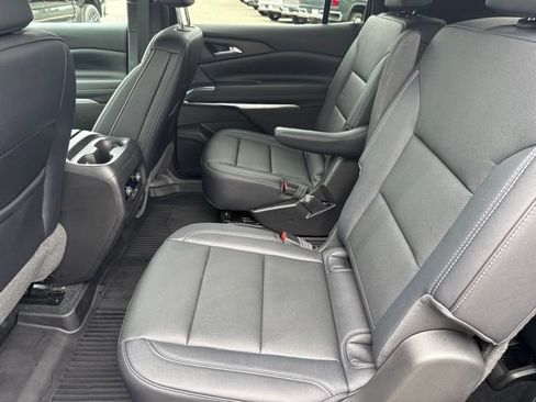 Used 2026 Chevrolet Traverse LT w/ Driver Confidence Package AWD/4WD image 16