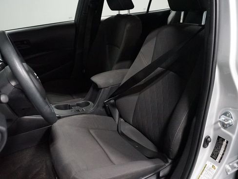 Used 2026 Toyota Corolla LE FWD image 6