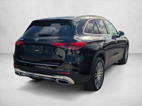 New 2026 Mercedes-Benz GLC 300 image 2