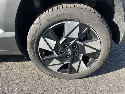 Used 2025 Hyundai Kona SEL image 30