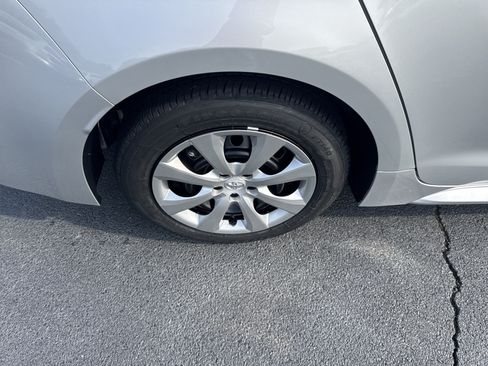 Used 2026 Toyota Corolla LE FWD image 11