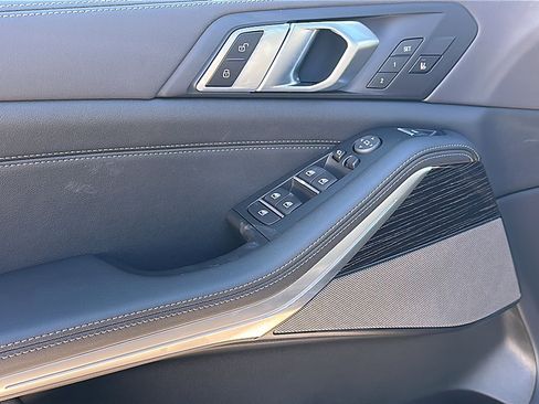 New 2026 BMW X5 xDrive40i w/ M Sport Package image 13