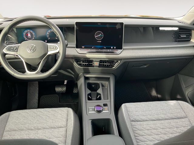 Certified 2025 Volkswagen Tiguan S AWD/4WD image 10