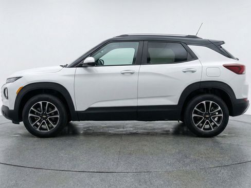 Used 2025 Chevrolet TrailBlazer LT image 5