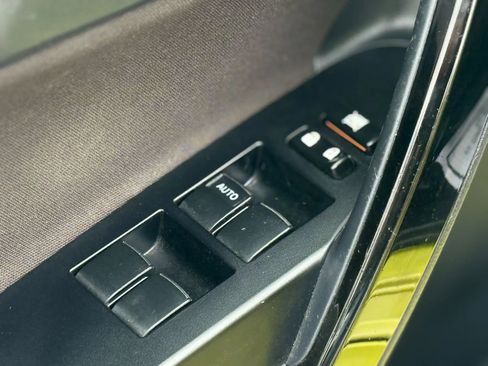 Used 2018 Toyota Corolla iM image 17