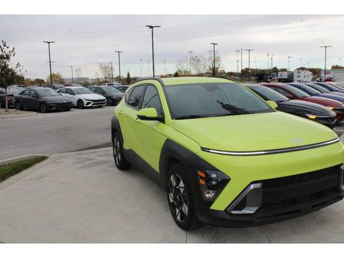 Certified 2025 Hyundai Kona SEL image 6