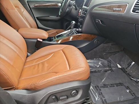 Used 2011 Audi Q5 2.0T Premium image 20