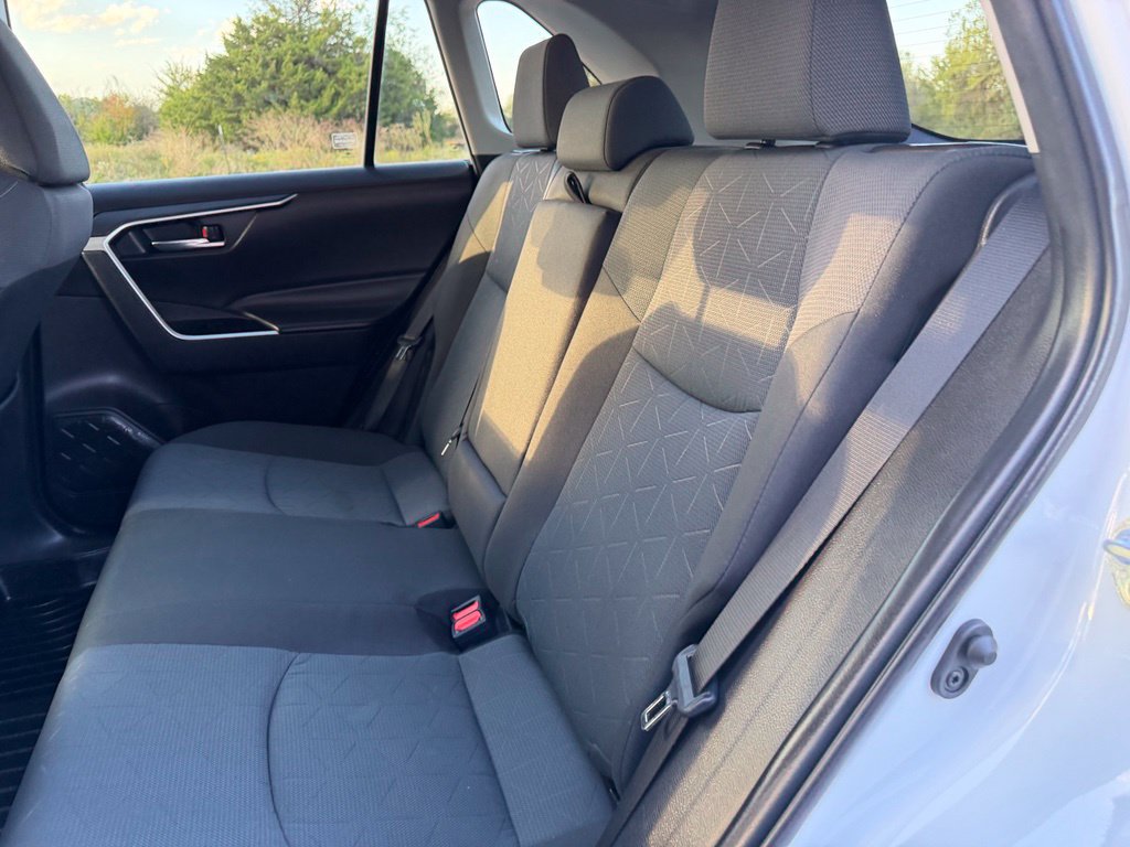 Used 2024 Toyota RAV4 XLE AWD/4WD image 25