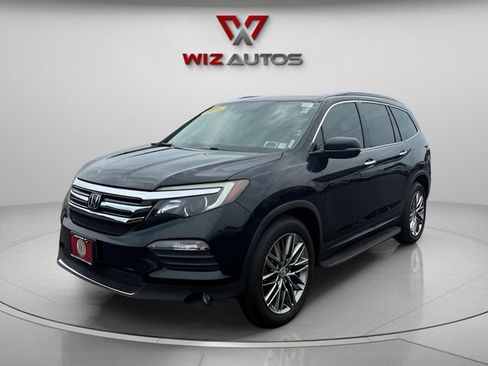 Used 2016 Honda Pilot Touring image 1