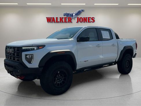 Used 2024 GMC Canyon AT4X w/ AT4X AEV Edition AWD/4WD image 8