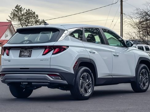 New 2026 Hyundai Tucson Blue SE image 4
