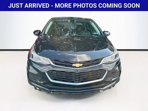 Used 2016 Chevrolet Cruze LT w/ Convenience Package image 2