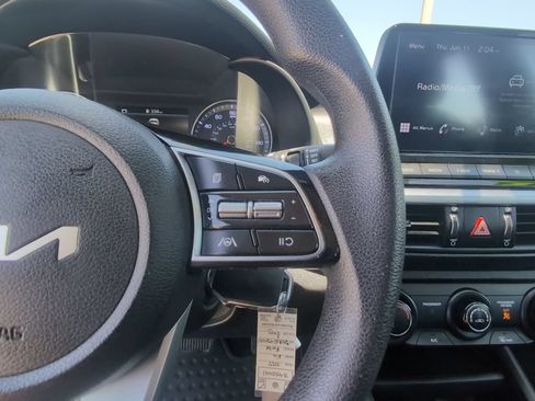 Used 2022 Kia Forte LXS FWD image 15