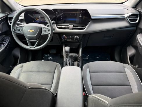 Used 2024 Chevrolet TrailBlazer LT w/ Driver Confidence Package FWD image 12