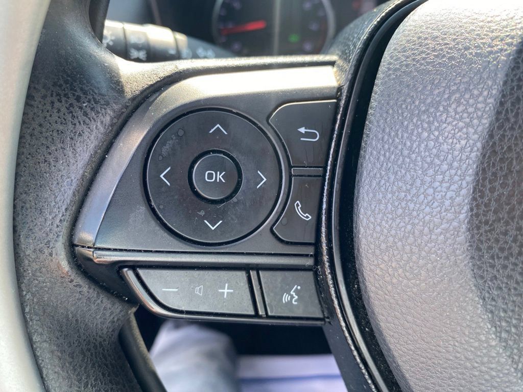 Used 2021 Toyota RAV4 XLE FWD image 27