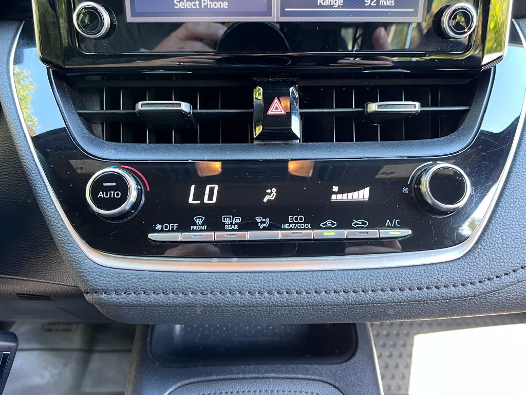 Used 2020 Toyota Corolla SE FWD image 17