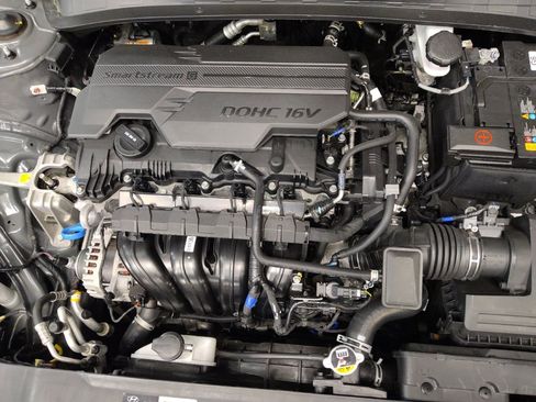 Used 2025 Hyundai Elantra SEL image 30