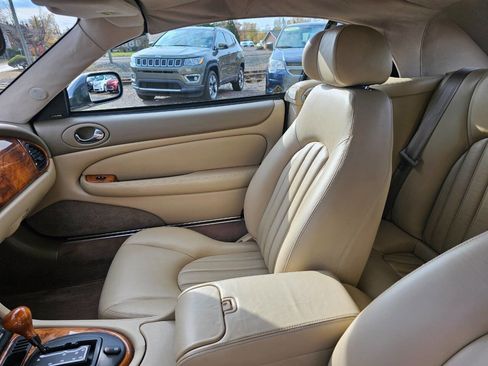 Used 2003 Jaguar XK8 Convertible image 10