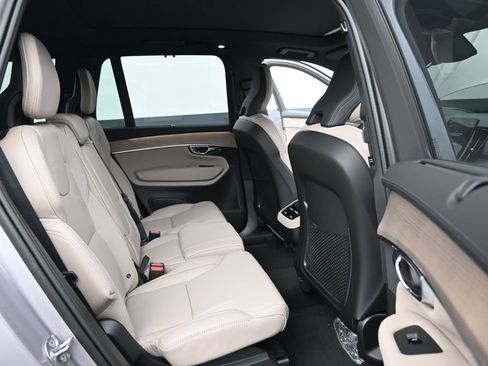 New 2026 Volvo XC90 B6 Ultra w/ Protection Package Premier AWD/4WD image 16