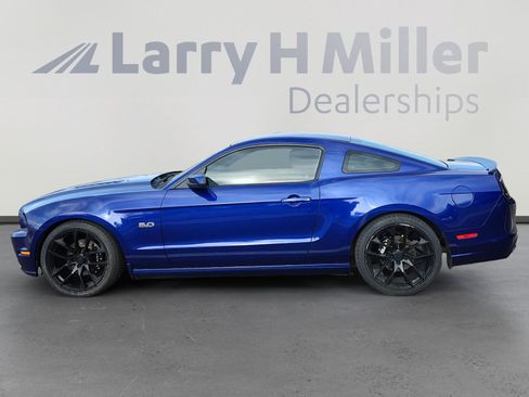 Used 2014 Ford Mustang GT Premium image 2