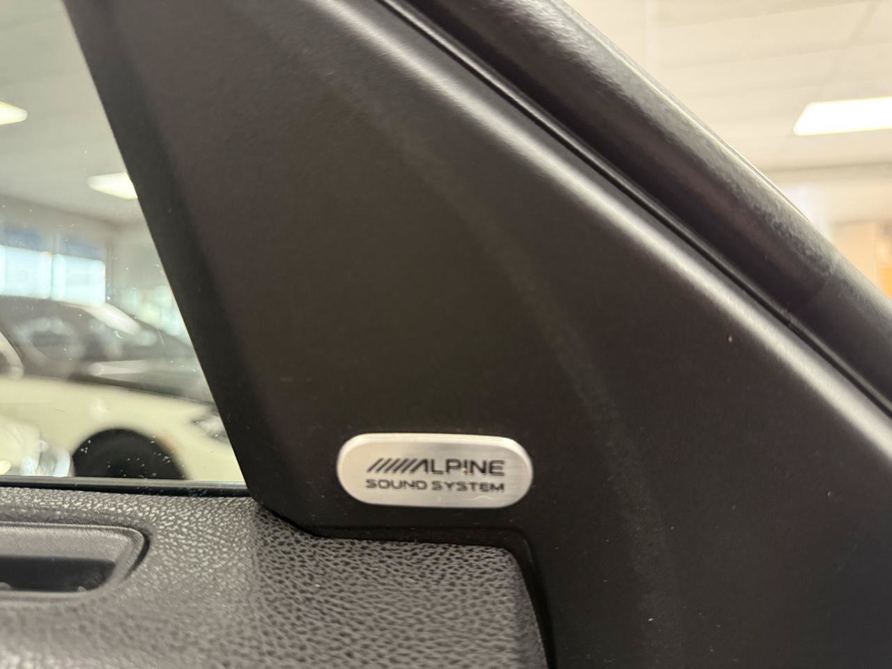 Used 2017 Dodge Charger SXT RWD image 22