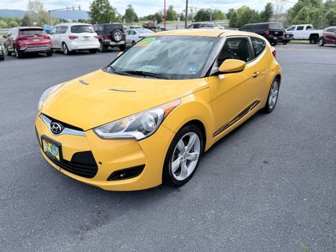Used 2015 Hyundai Veloster FWD image 4
