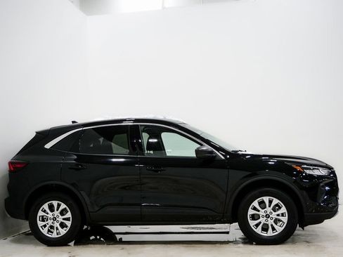 Used 2024 Ford Escape Active image 4