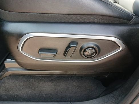 Used 2024 Jeep Wagoneer L Series II w/ Flexible Seating Group AWD/4WD image 35