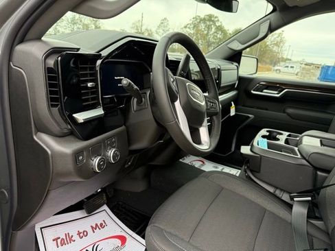 New 2026 GMC Sierra 1500 SLE w/ Preferred Package image 12