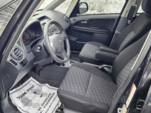 Used 2009 Suzuki SX4 AWD Hatchback w/ Touring Pkg image 13