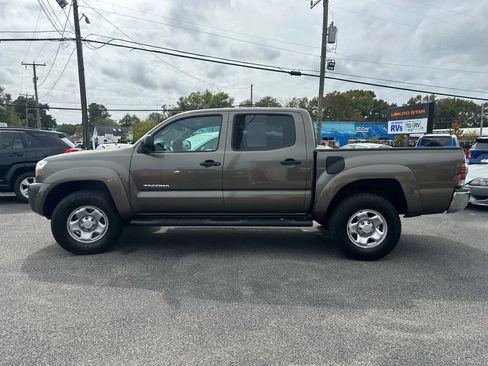 Used 2011 Toyota Tacoma PreRunner image 6