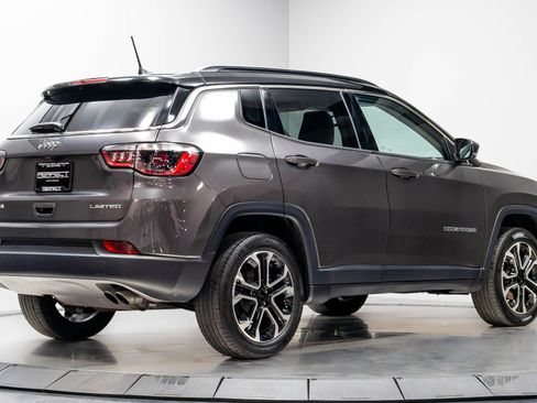 Used 2022 Jeep Compass Limited AWD/4WD image 12