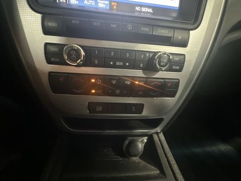 Used 2011 Ford Fusion SEL w/ 302A Rapid Spec Order Code AWD/4WD image 21