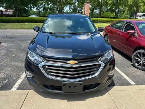 Used 2020 Chevrolet Equinox LT FWD image 2